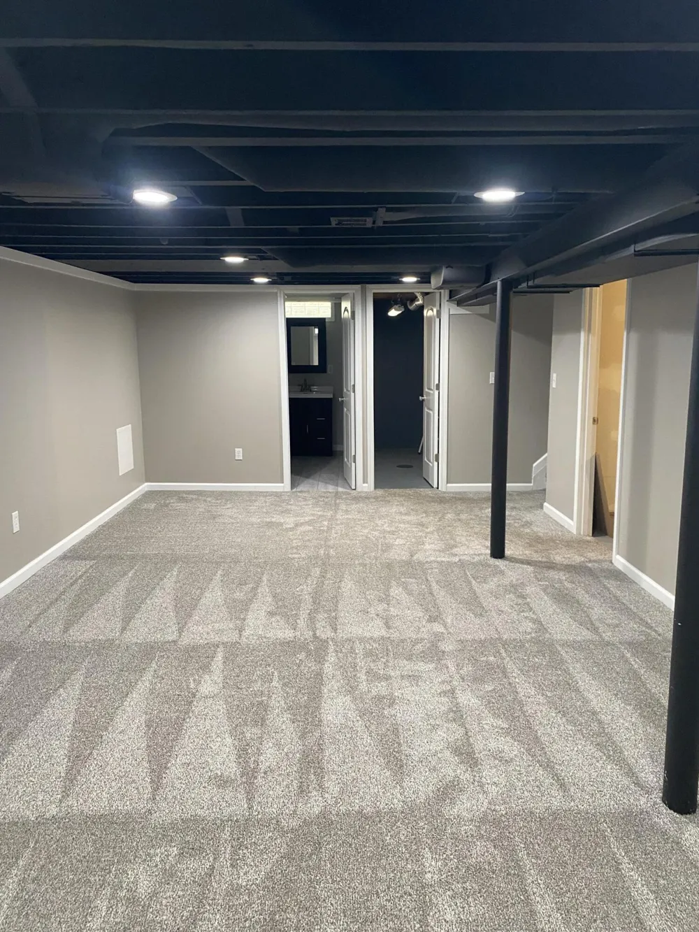 1616 Genesee Drive Royal Oak City, MI 48073