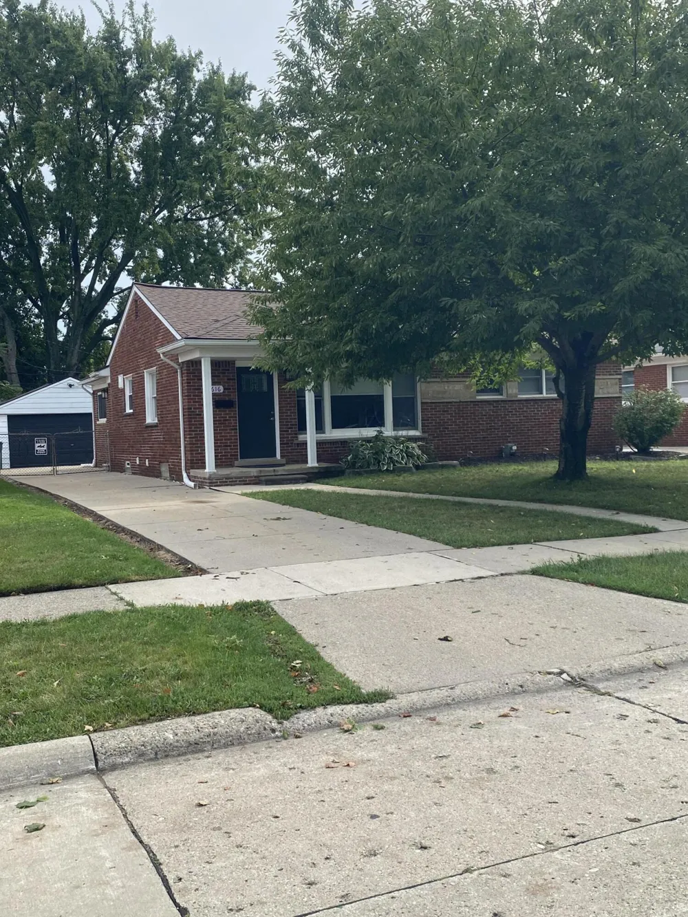 1616 Genesee Drive Royal Oak City, MI 48073