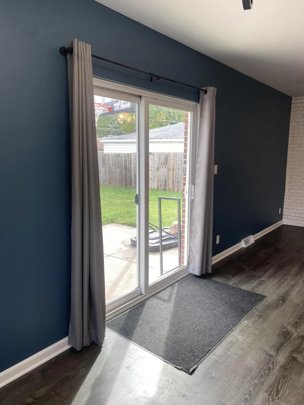 1616 Genesee Drive Royal Oak City, MI 48073