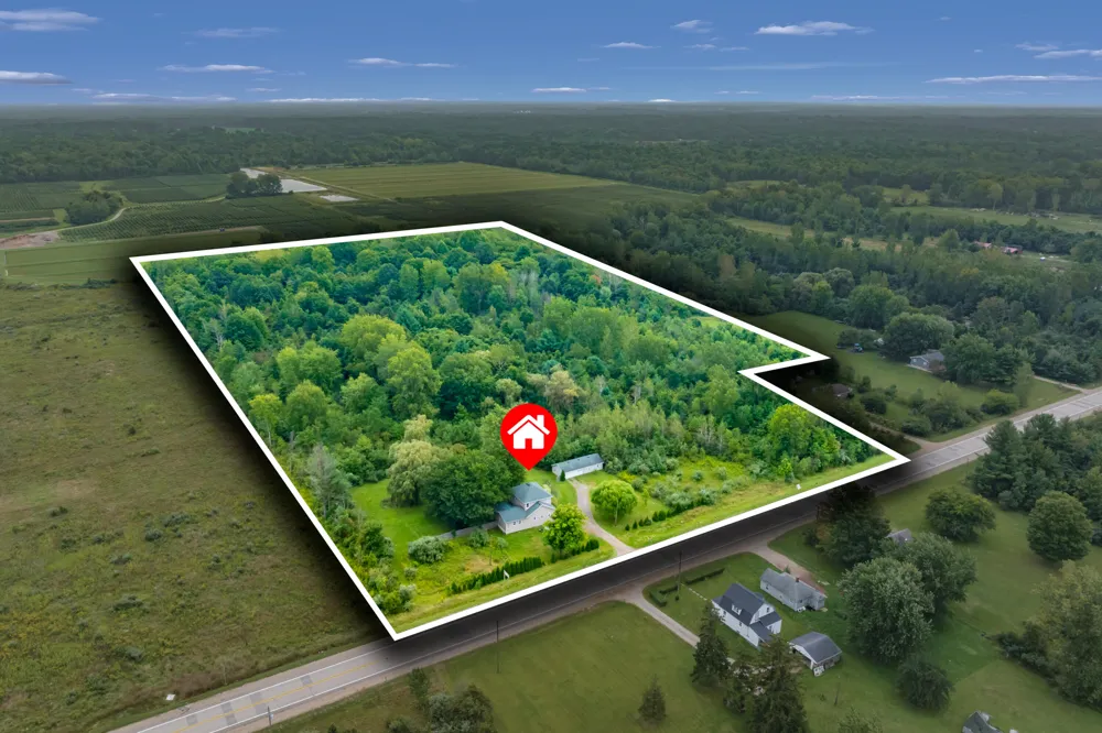 20601 M 140 Highway South Haven Charter Township, MI 49090