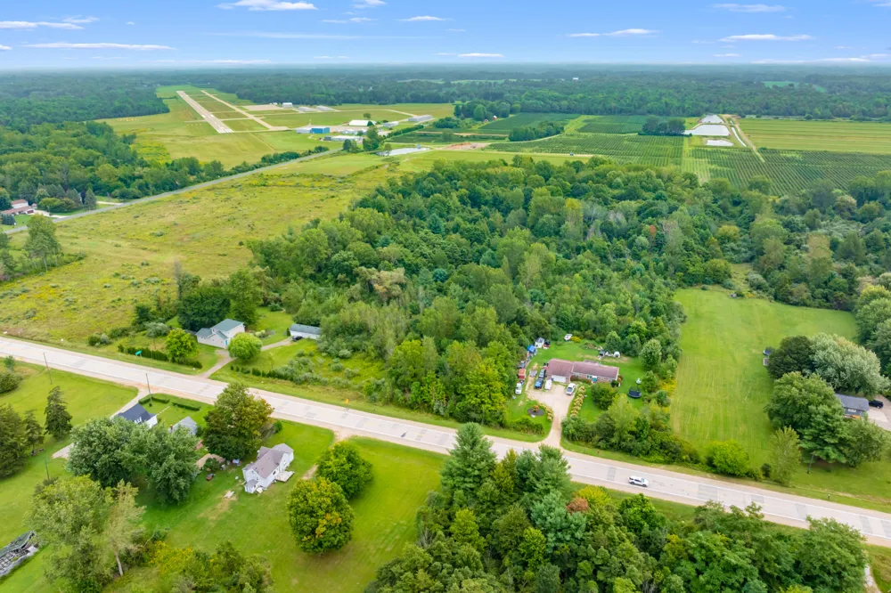 20601 M 140 Highway South Haven Charter Township, MI 49090