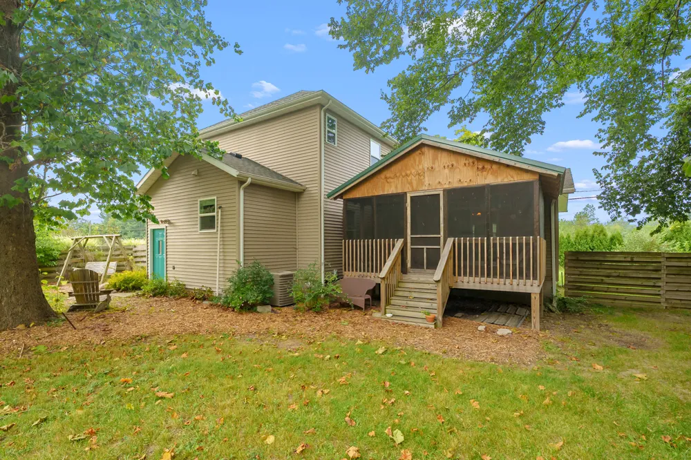 20601 M 140 Highway South Haven Charter Township, MI 49090