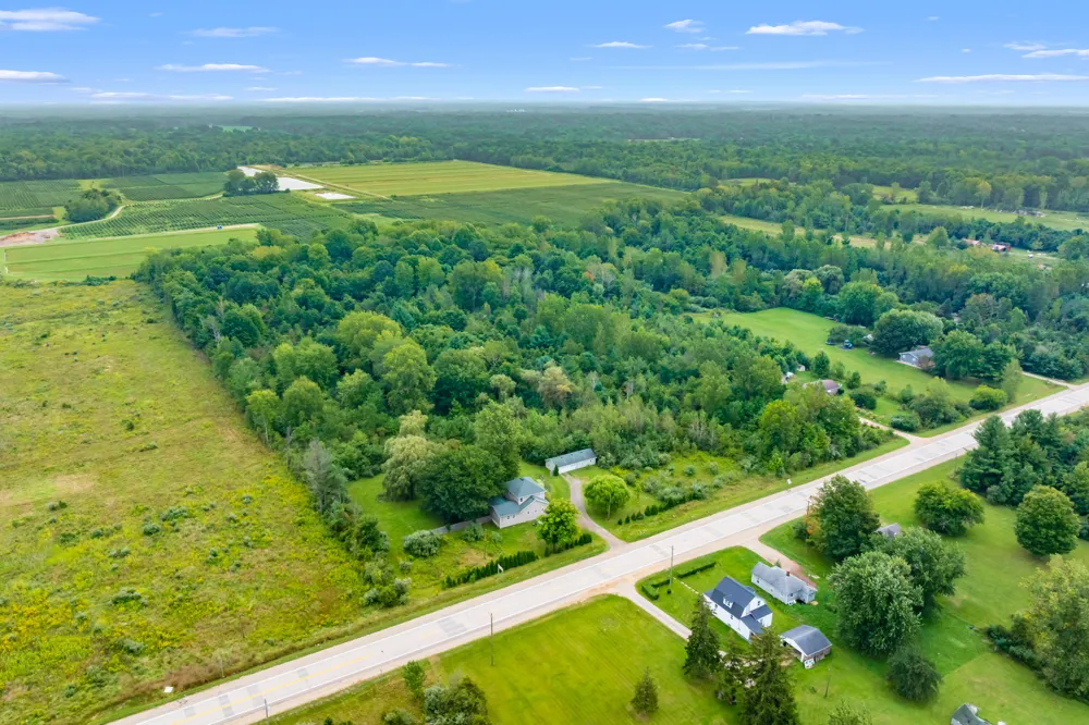 20601 M 140 Highway South Haven Charter Township, MI 49090