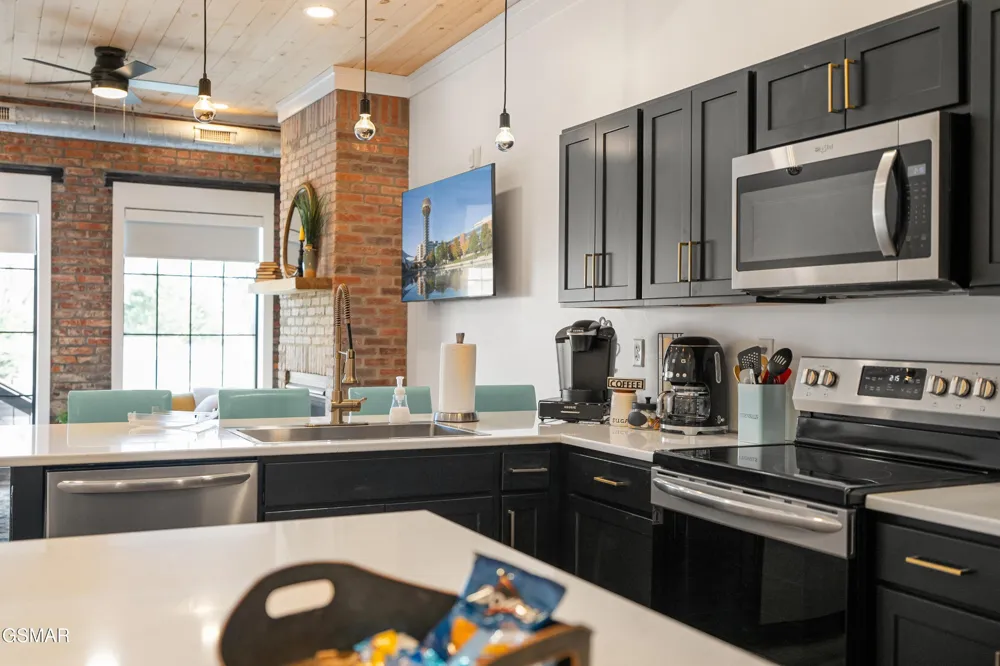 118 Court Avenue #4 Sevierville, TN 37862