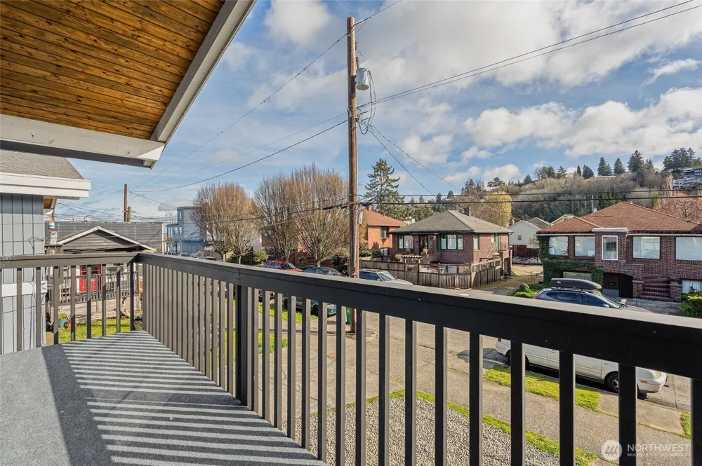 2619 58th Avenue SW #Upper Seattle, WA 98116