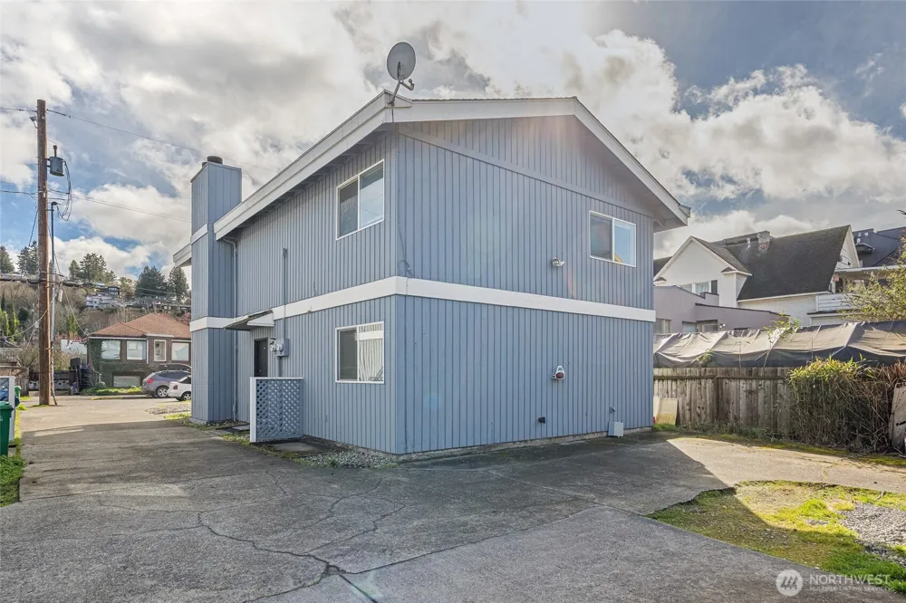 2619 58th Avenue SW #Upper Seattle, WA 98116