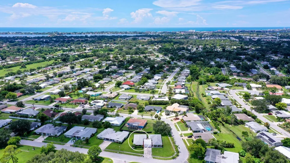 6906 CURTISS AVENUE #132 Sarasota, FL 34231