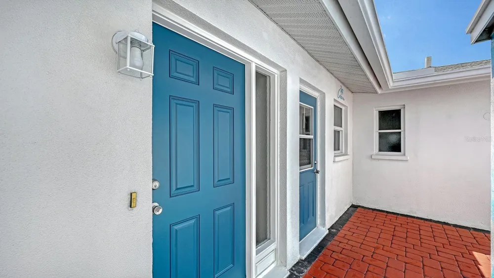 6906 CURTISS AVENUE #132 Sarasota, FL 34231