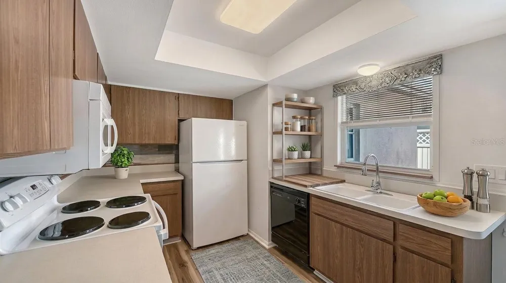 6906 CURTISS AVENUE #132 Sarasota, FL 34231