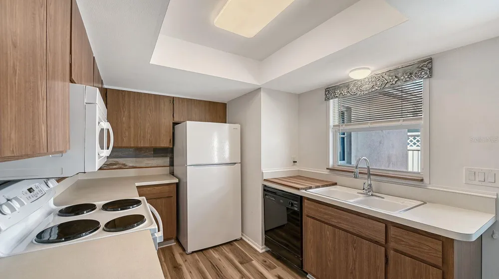 6906 CURTISS AVENUE #132 Sarasota, FL 34231