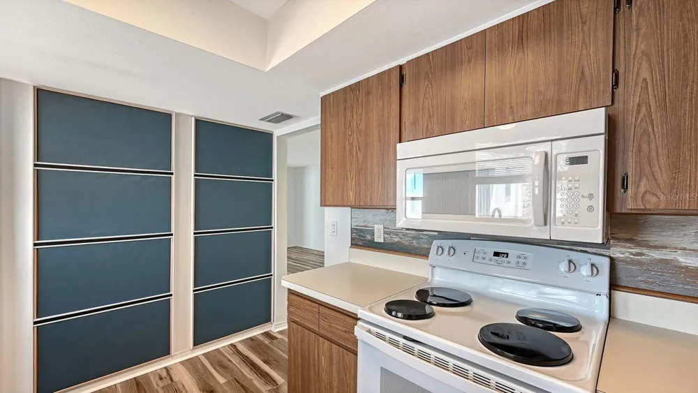 6906 CURTISS AVENUE #132 Sarasota, FL 34231