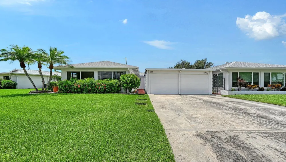 6906 CURTISS AVENUE #132 Sarasota, FL 34231