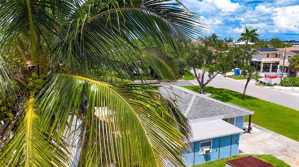 3982 POINSETTIA DRIVE St Pete Beach, FL 33706