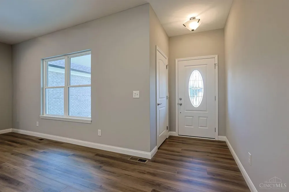 8353 Alice Way St Leon, IN 47012