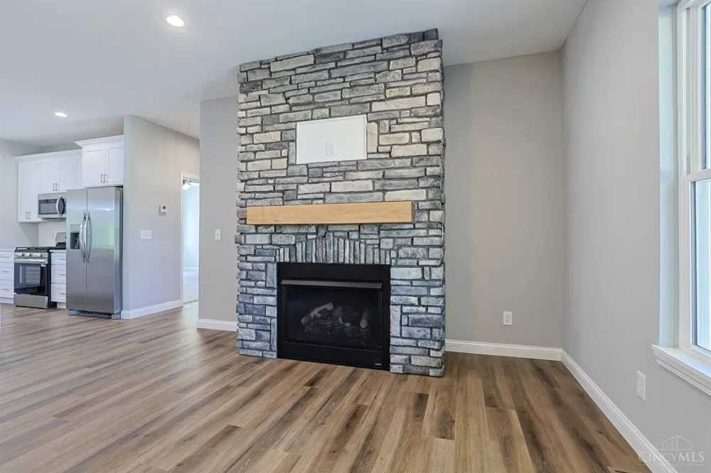 8353 Alice Way St Leon, IN 47012