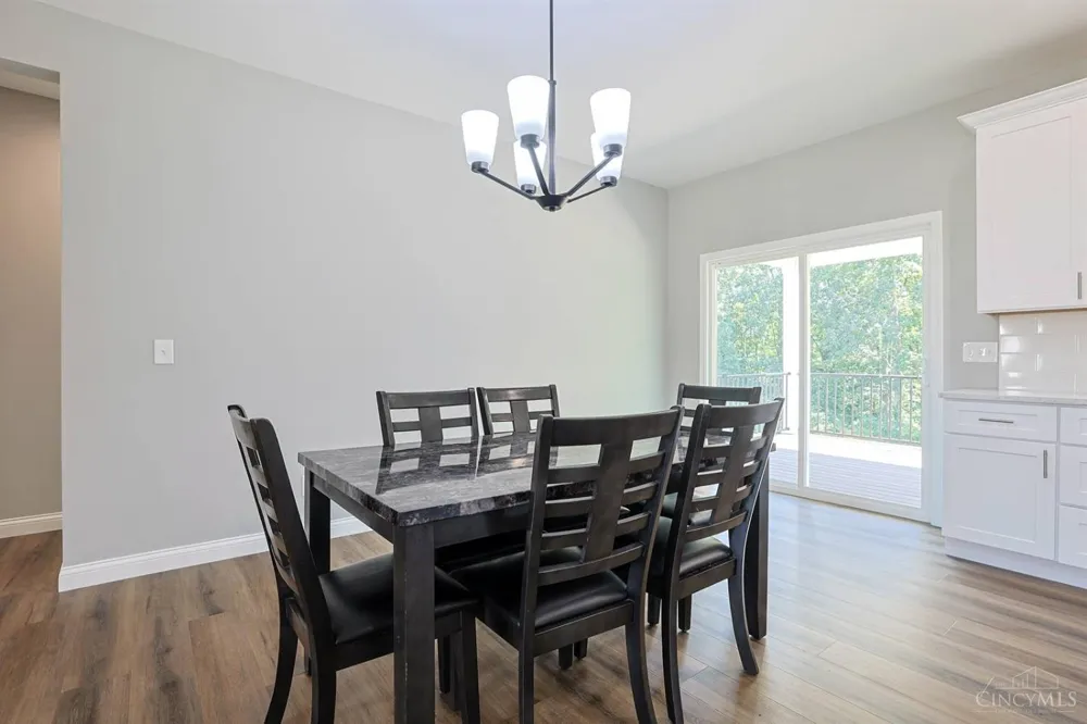 8353 Alice Way St Leon, IN 47012