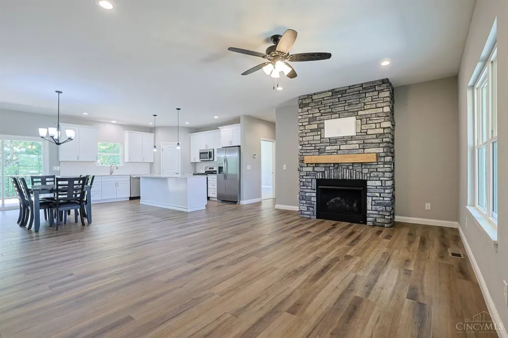 8353 Alice Way St Leon, IN 47012