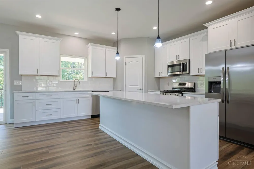 8353 Alice Way St Leon, IN 47012
