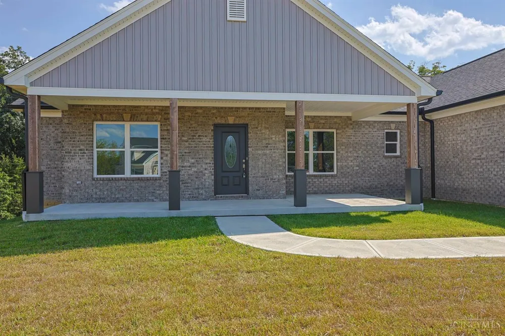 8353 Alice Way St Leon, IN 47012