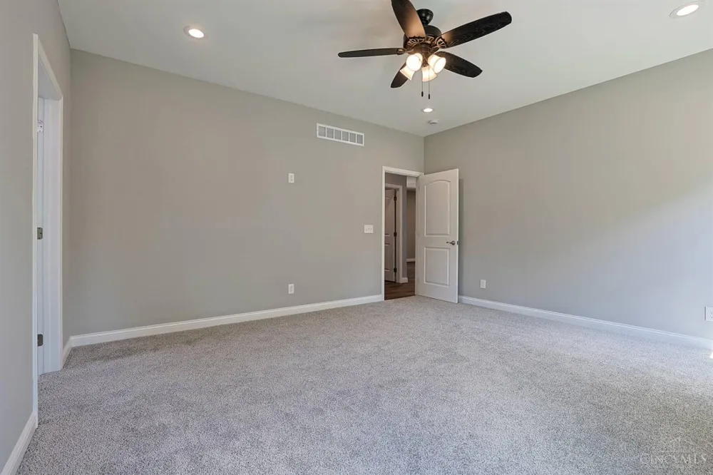8353 Alice Way St Leon, IN 47012