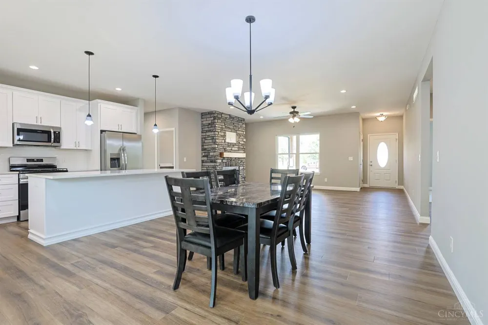 8353 Alice Way St Leon, IN 47012