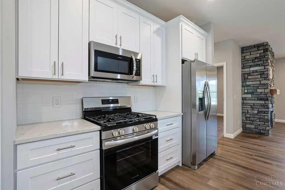 8353 Alice Way St Leon, IN 47012