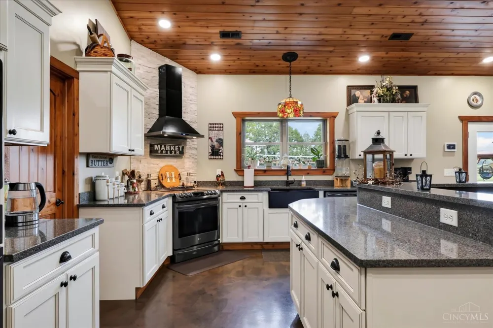 4405 Anderson Road Hillsboro, OH 45133