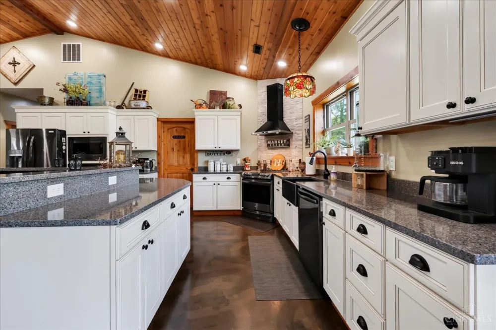 4405 Anderson Road Hillsboro, OH 45133