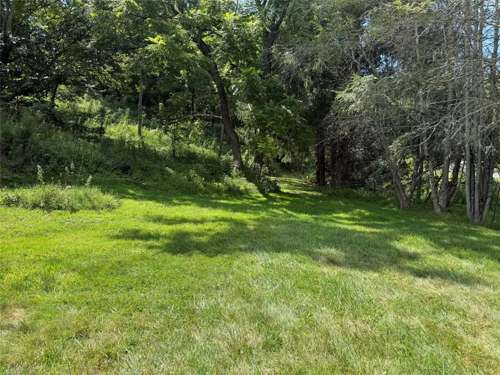 20 Triangle Road Tuckasegee, NC 28783