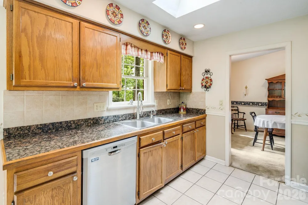 636 Goldview Drive Hendersonville, NC 28791
