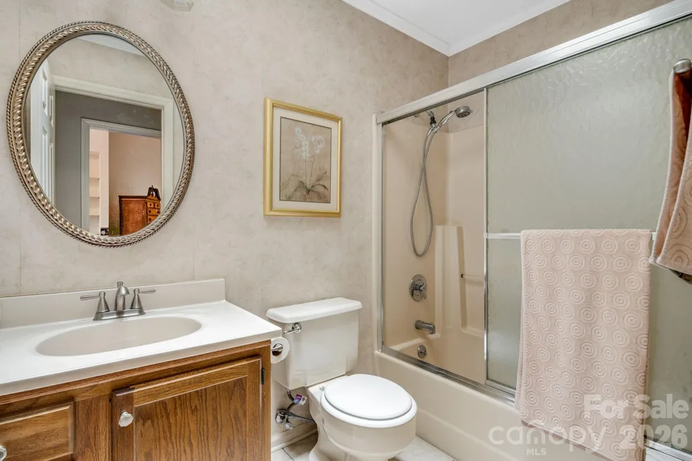 636 Goldview Drive Hendersonville, NC 28791