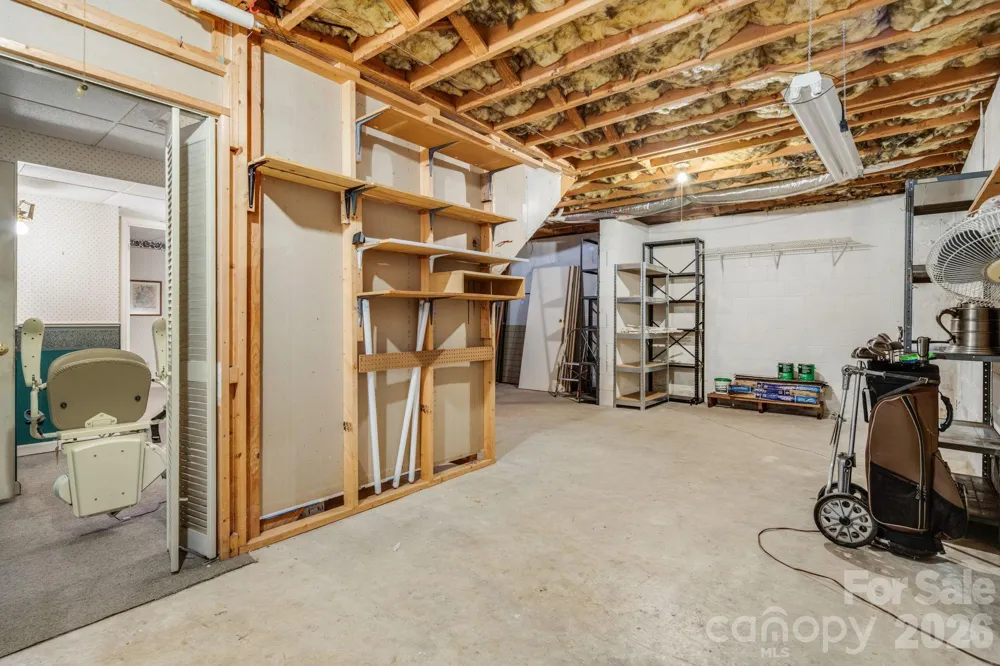 636 Goldview Drive Hendersonville, NC 28791