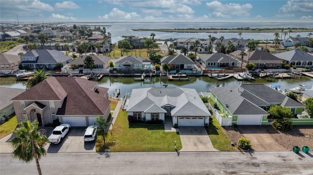 761 Pompano Drive Aransas Pass, TX 78336