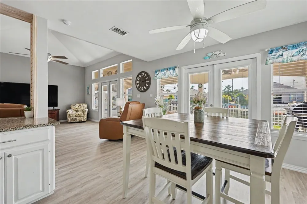 761 Pompano Drive Aransas Pass, TX 78336