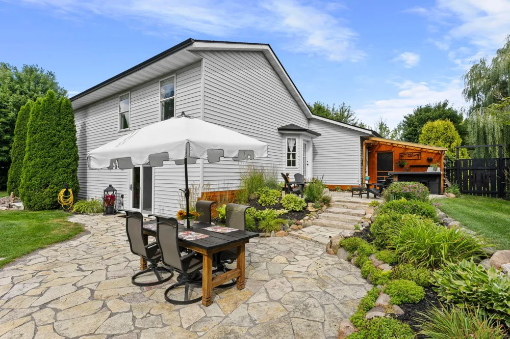 31795 Lakeway Drive NE Cambridge, MN 55008