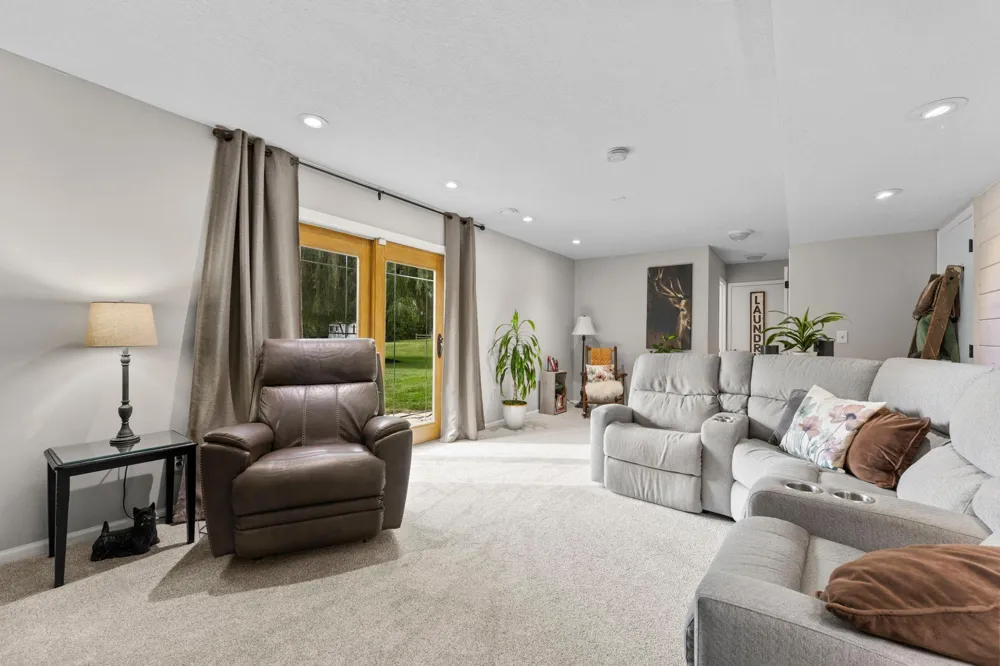 31795 Lakeway Drive NE Cambridge, MN 55008