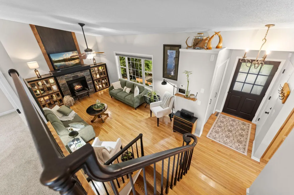31795 Lakeway Drive NE Cambridge, MN 55008