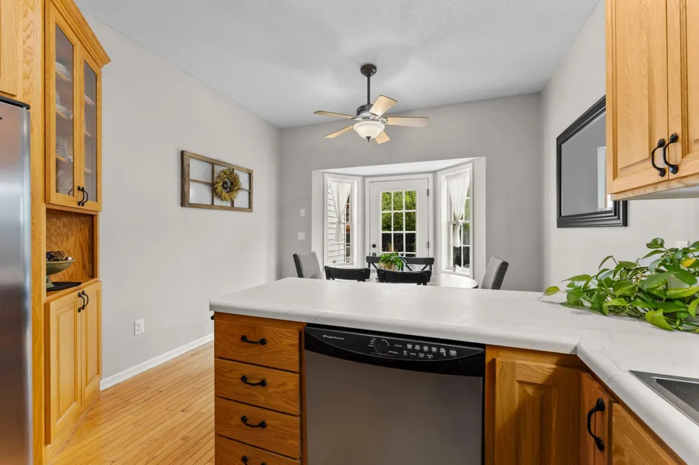 31795 Lakeway Drive NE Cambridge, MN 55008