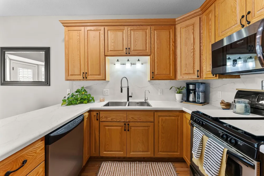 31795 Lakeway Drive NE Cambridge, MN 55008