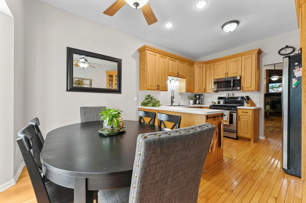 31795 Lakeway Drive NE Cambridge, MN 55008