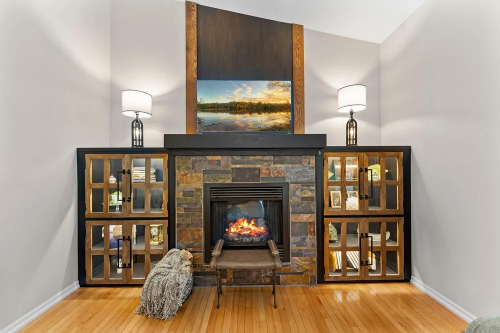 31795 Lakeway Drive NE Cambridge, MN 55008