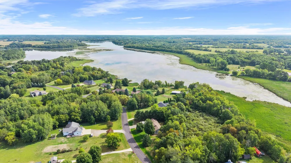31795 Lakeway Drive NE Cambridge, MN 55008