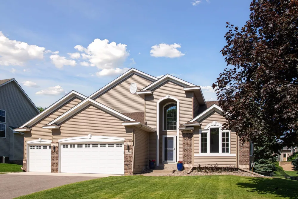 20911 Illinois Path Lakeville, MN 55044