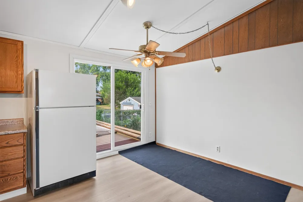 1582 3rd Street E Saint Paul, MN 55106