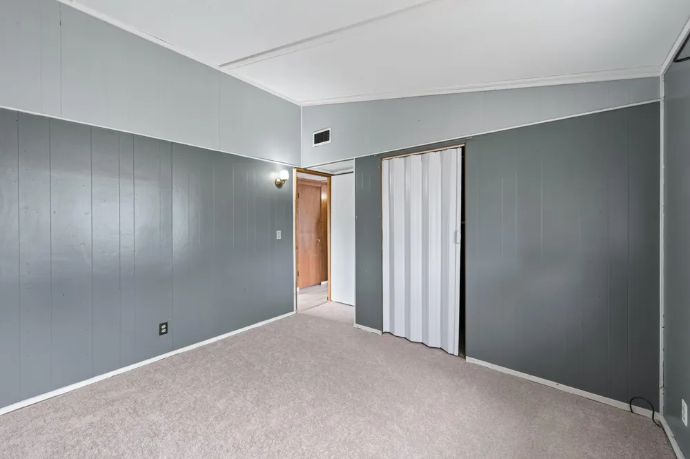 1582 3rd Street E Saint Paul, MN 55106
