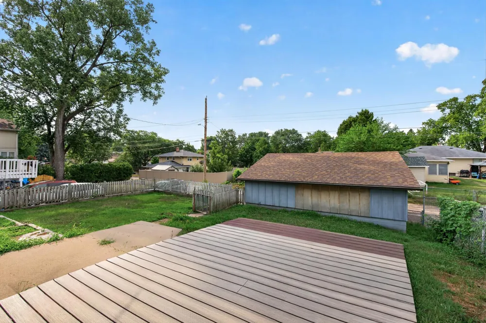 1582 3rd Street E Saint Paul, MN 55106