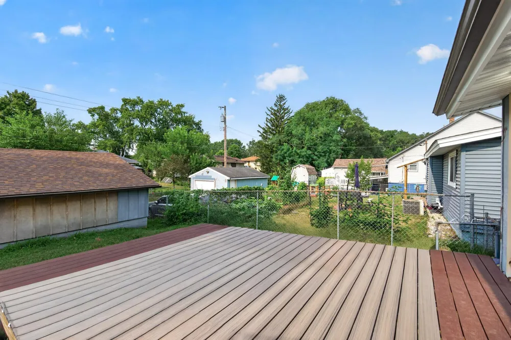 1582 3rd Street E Saint Paul, MN 55106