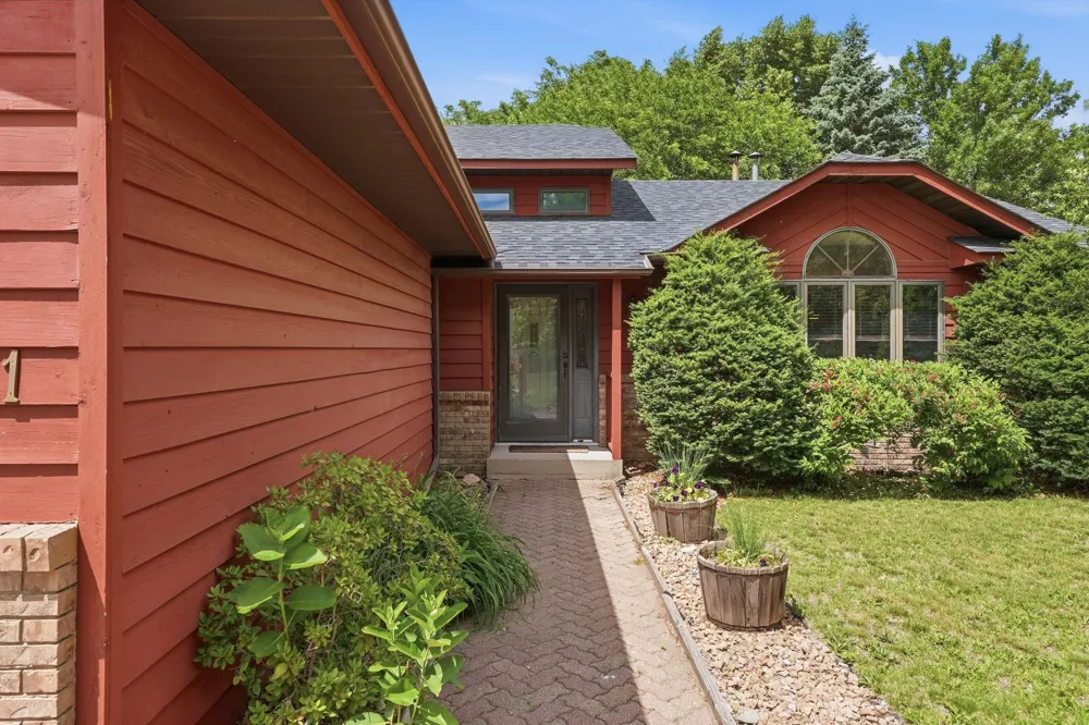 2021 17th Street S Saint Cloud, MN 56301