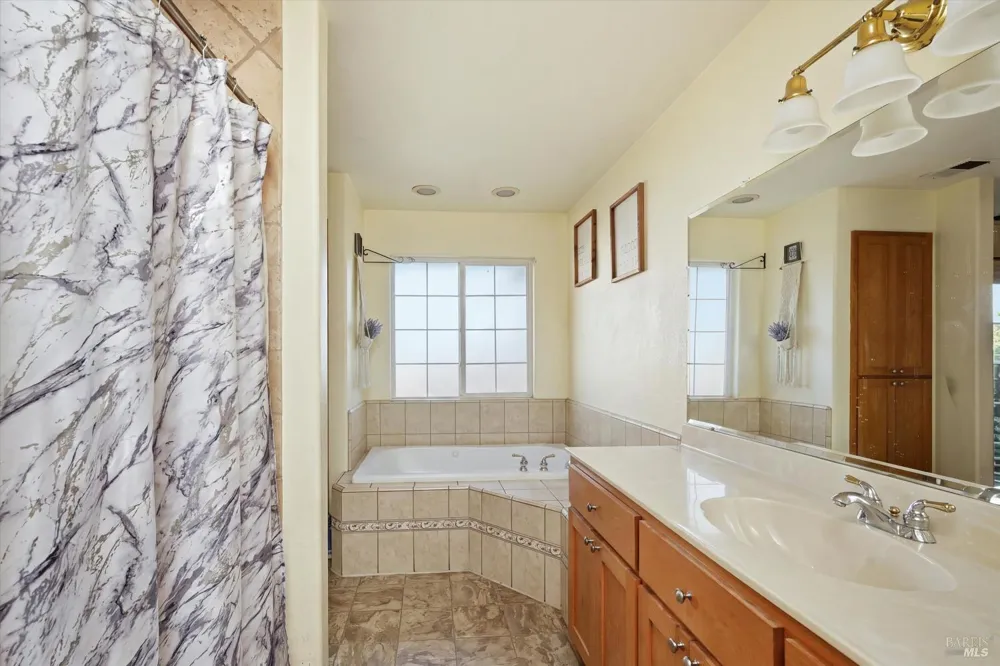 18159 Fishhook Court Hidden Valley Lake, CA 95467