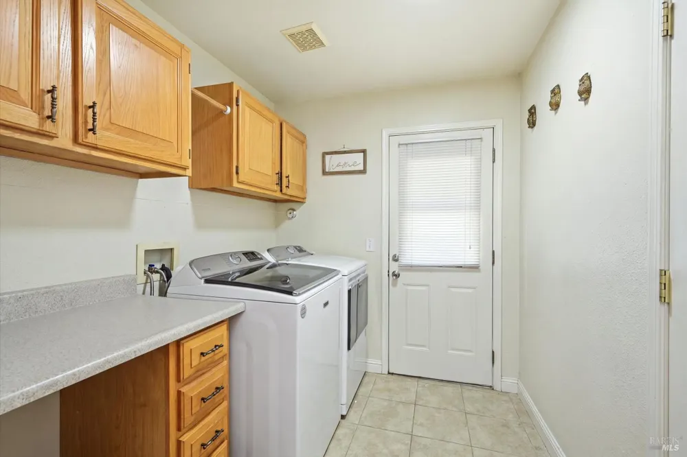 18159 Fishhook Court Hidden Valley Lake, CA 95467